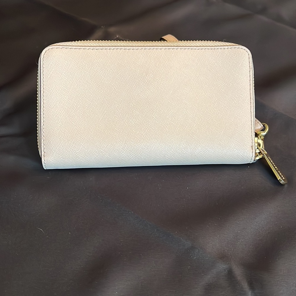 Jet Set Large Flat Multifunction Wristlet - image 6